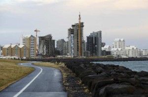 ICELAND-BANK-POLITICS