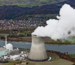 ZUM ENSI-GUTACHTEN ZUR EIGNUNG DER STANDORTE FUER EIN NEUES ATOMKRAFTWERK STELLEN WIR IHNEN AM MONTAG, 15. NOVEMBER 2010, FOLGENDES  THEMENBILD ZUR VERFUEGUNG - Das Atomkraftwerk Leibstadt, aufgenommen am Freitag, 5. November 2010. (KEYSTONE/Alessandro Della Bella) NO SALES, NO ARCHIVES